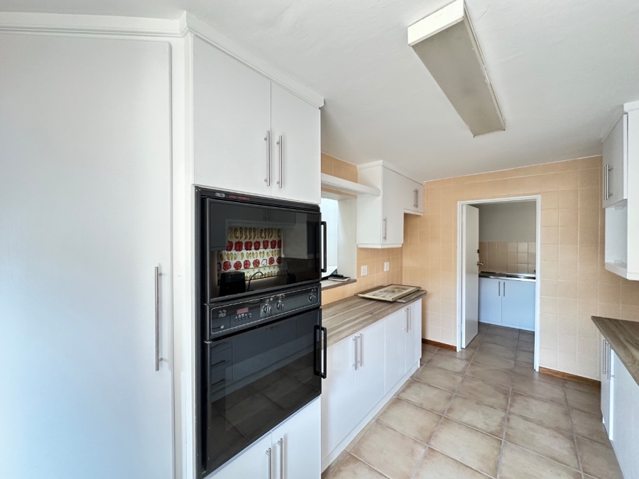 5 Bedroom Property for Sale in Bayview Western Cape